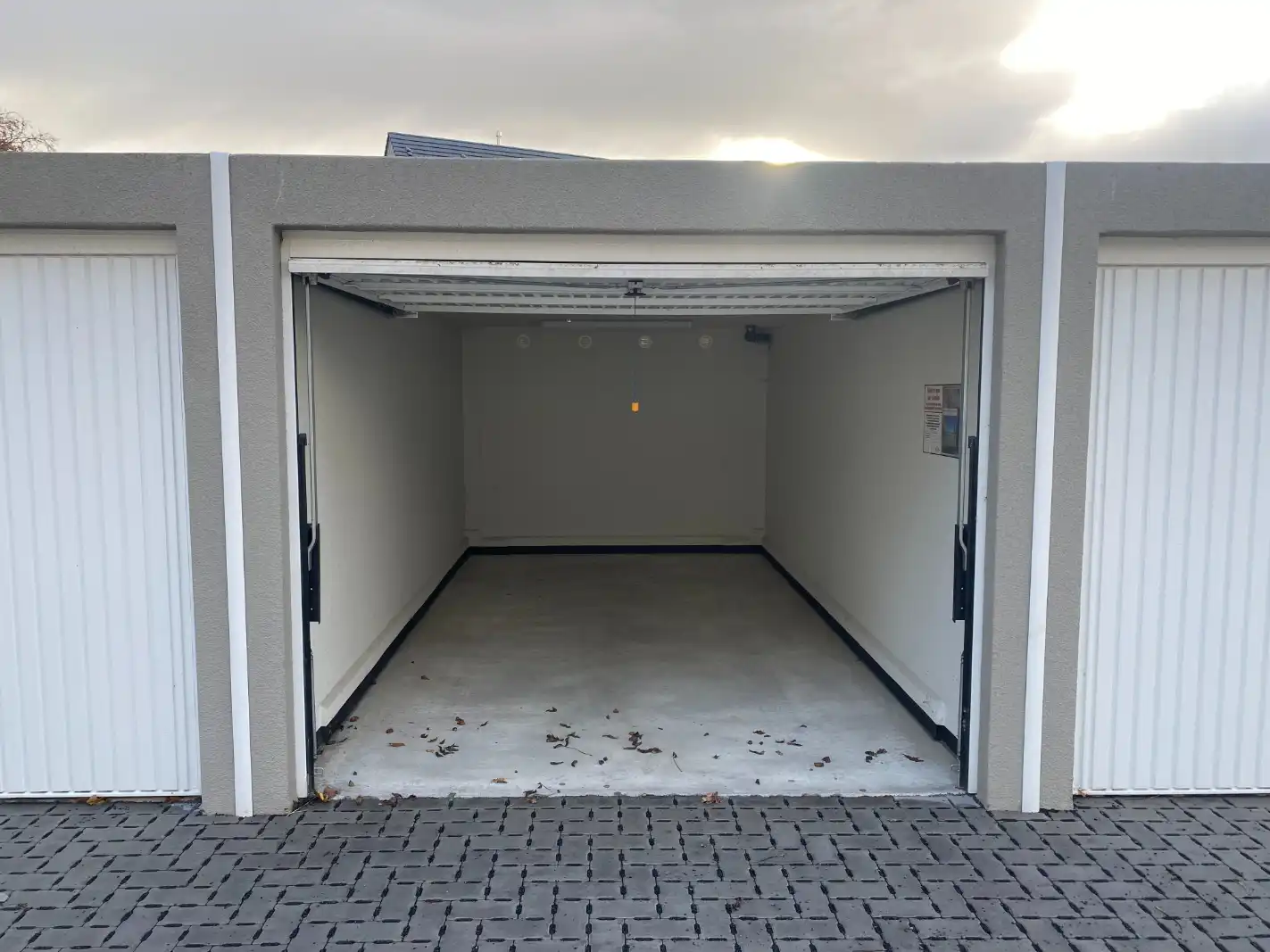 Splinternieuwe garage (7 stuks) foto 3