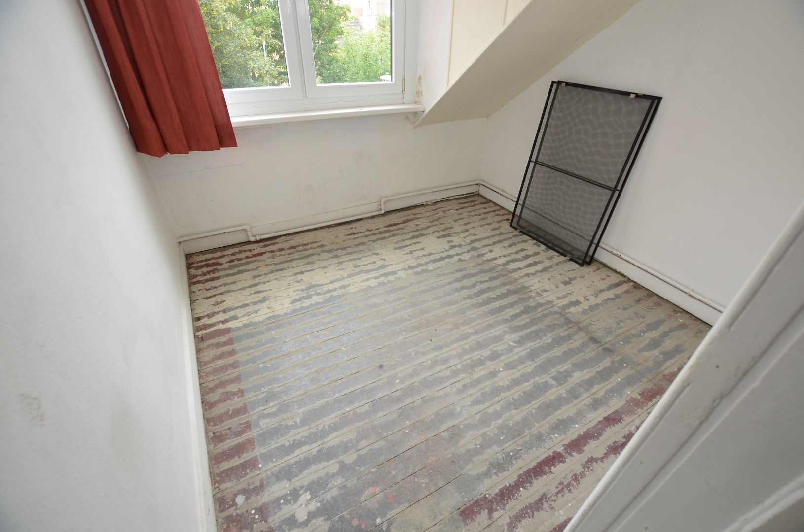 Te renoveren karaktervolle ruime woning met zonnige tuin foto 12
