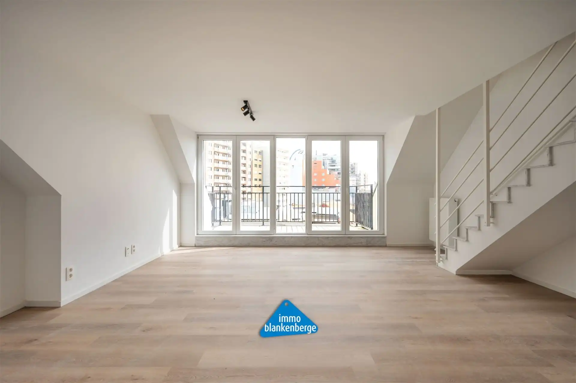 Prachtig nieuwbouw duplexappartement in het hart van Blankenberge, vlak bij de Zeedijk foto 3
