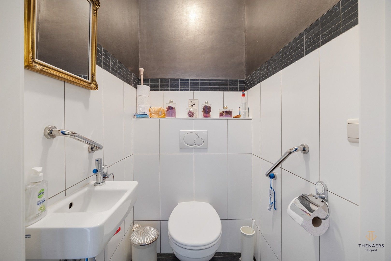 Zeer ruim appartement met 3 slaapkamers & 2 autostaanplaatsen op toplocatie. foto 23