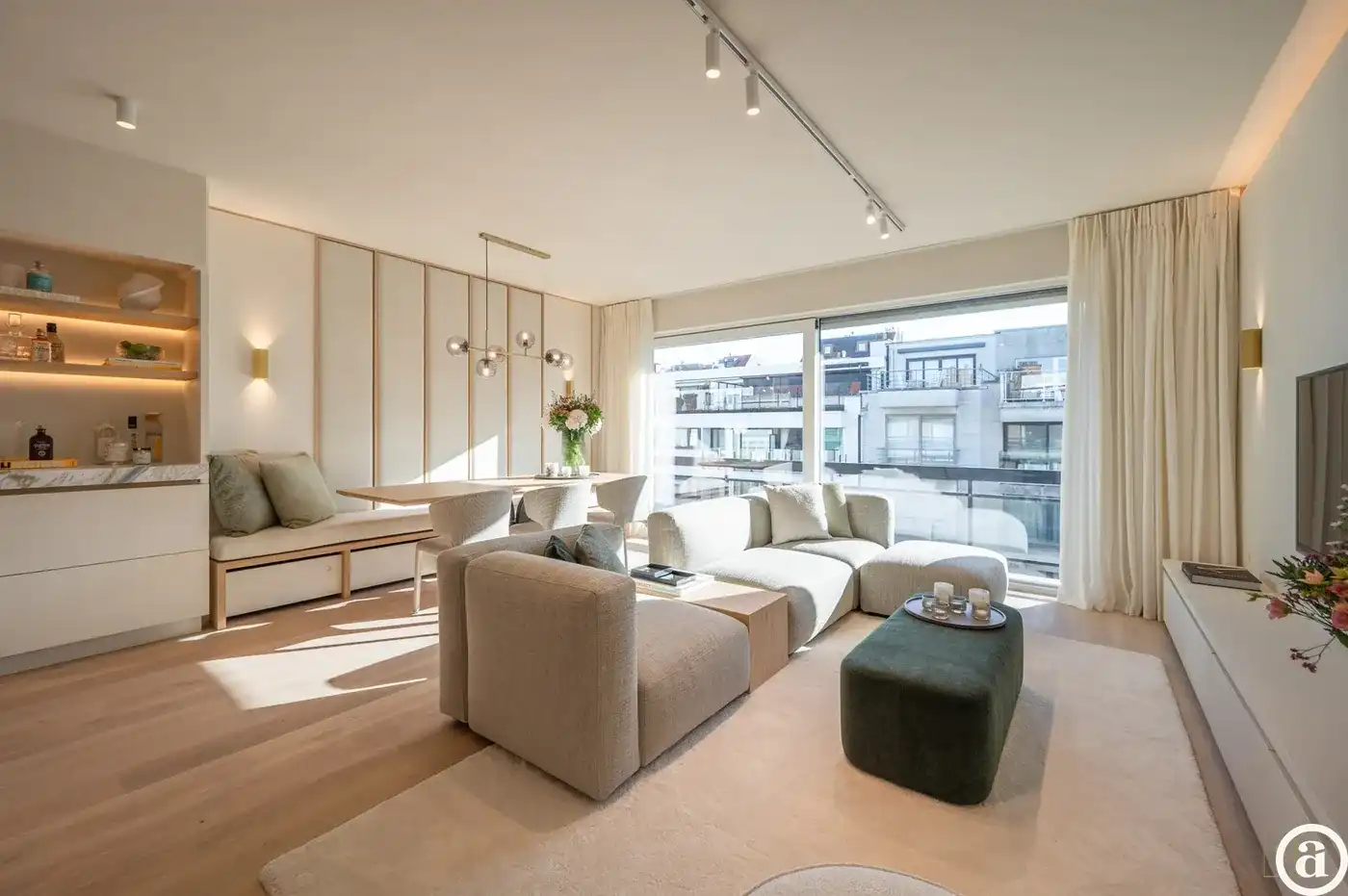 Luxueus gerenoveerd appartement vlakbij de winkels, het strand en de zee. foto 10