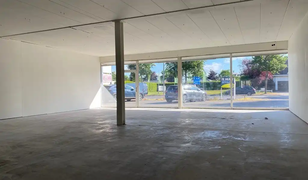 Baanwinkel te huur op zichtlocatie langs N9 in Lievegem foto 8