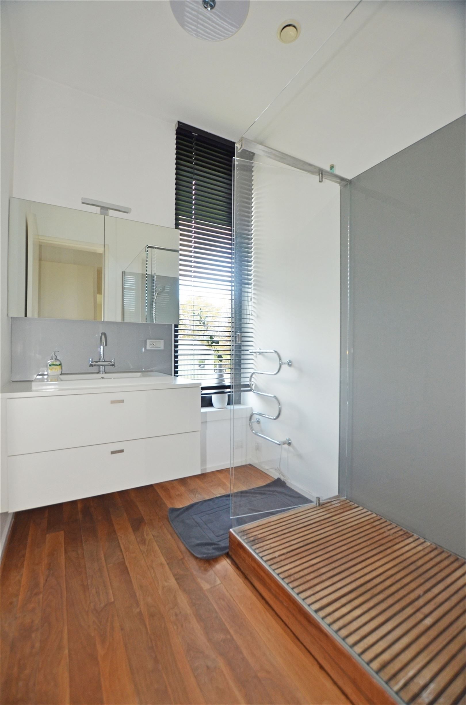 Gemeubelde villa op het golfterrein  foto 17