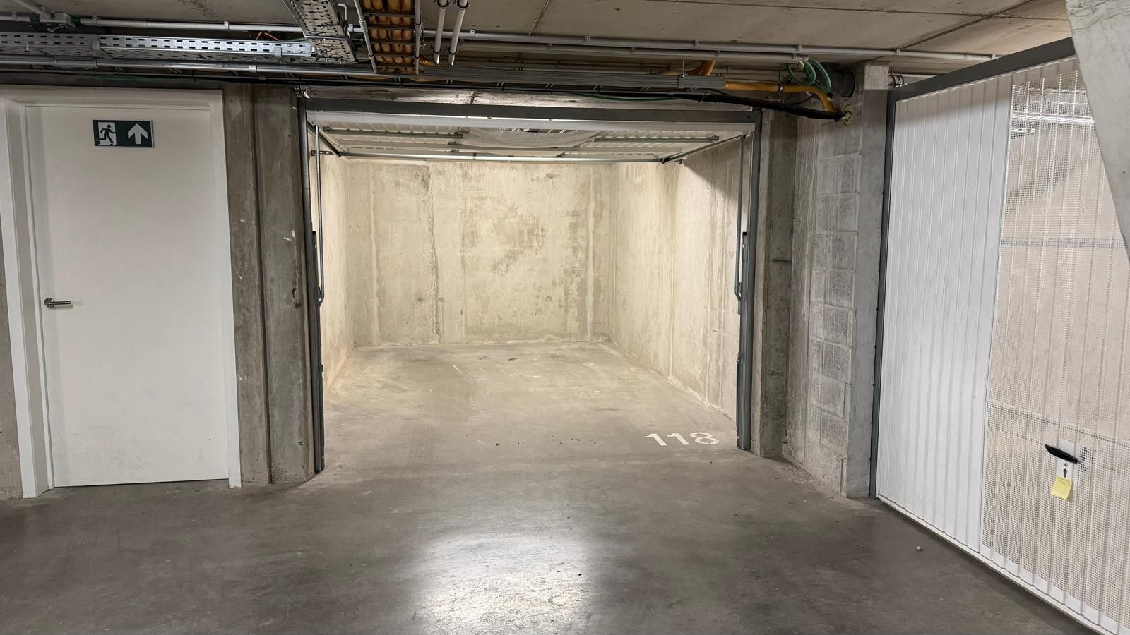Welgelegen ondergrondse garagebox aan Vaartkom foto {{pictureIndex}}