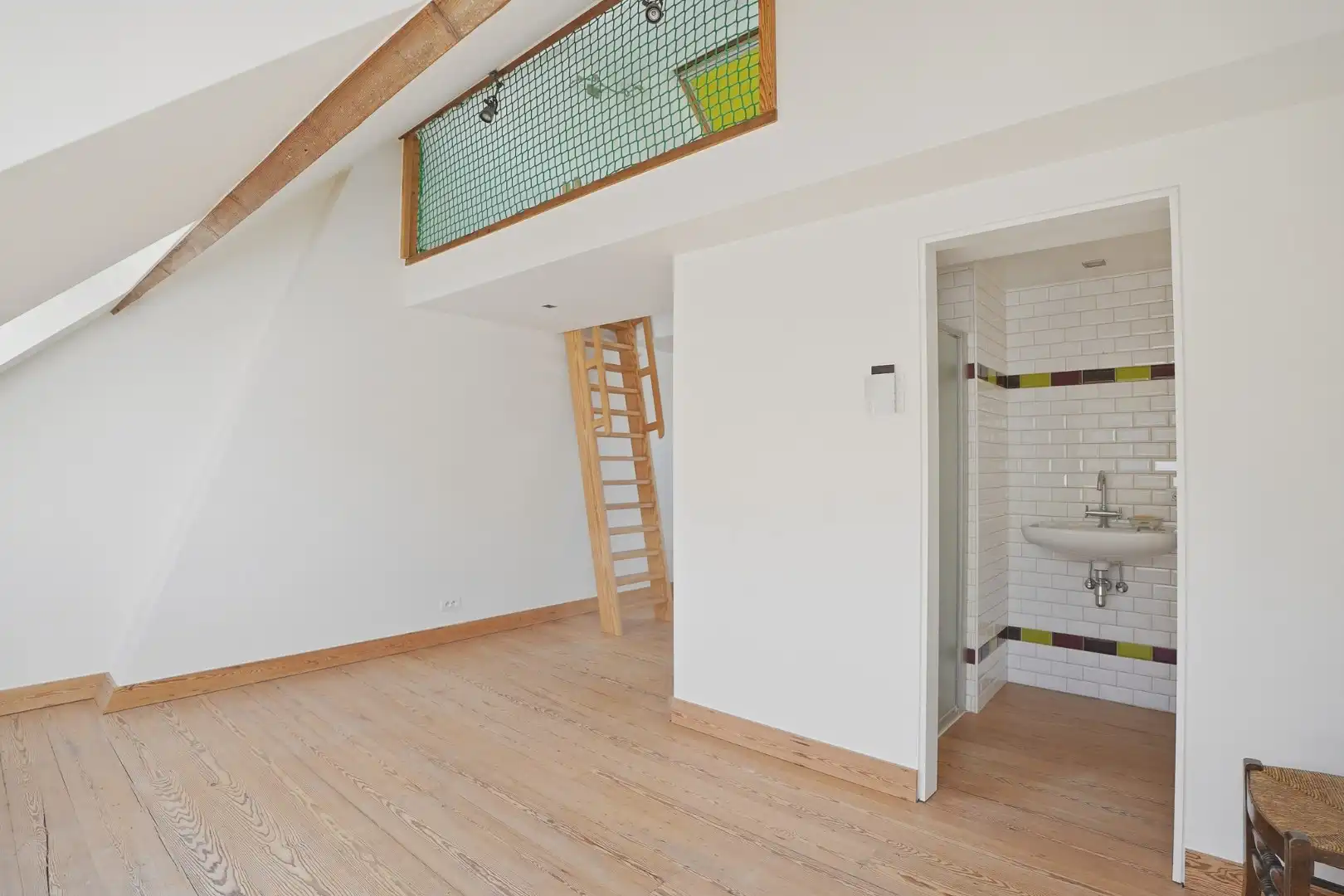 Exclusief gerenoveerd burgerhuis met zonnige stadstuin! foto 19