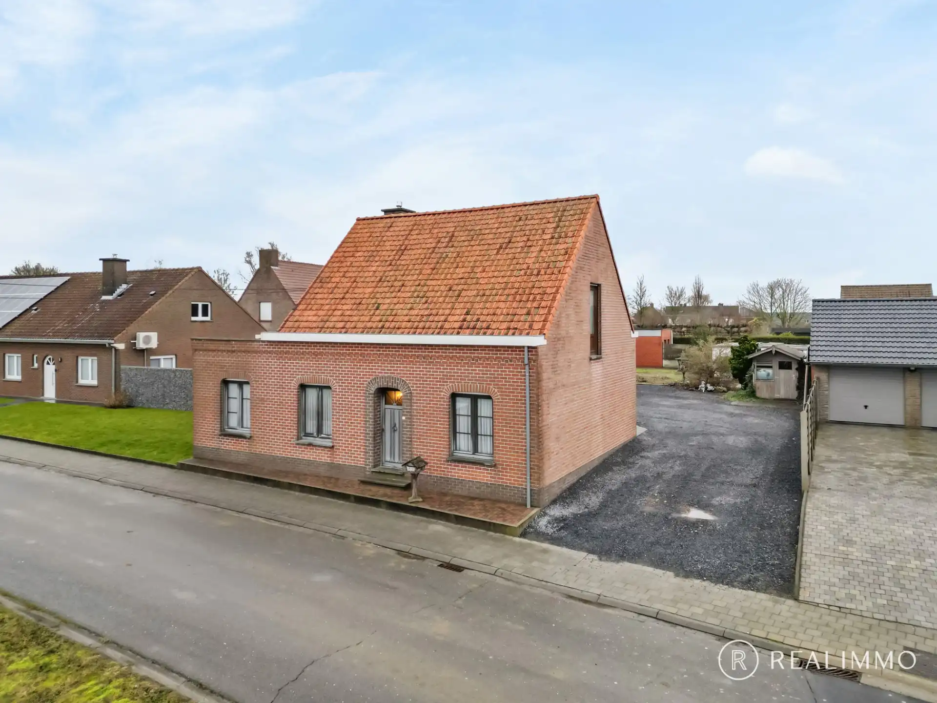 Hoofdfoto van de publicatie: Alleenstaande woning in Oostrozebeke