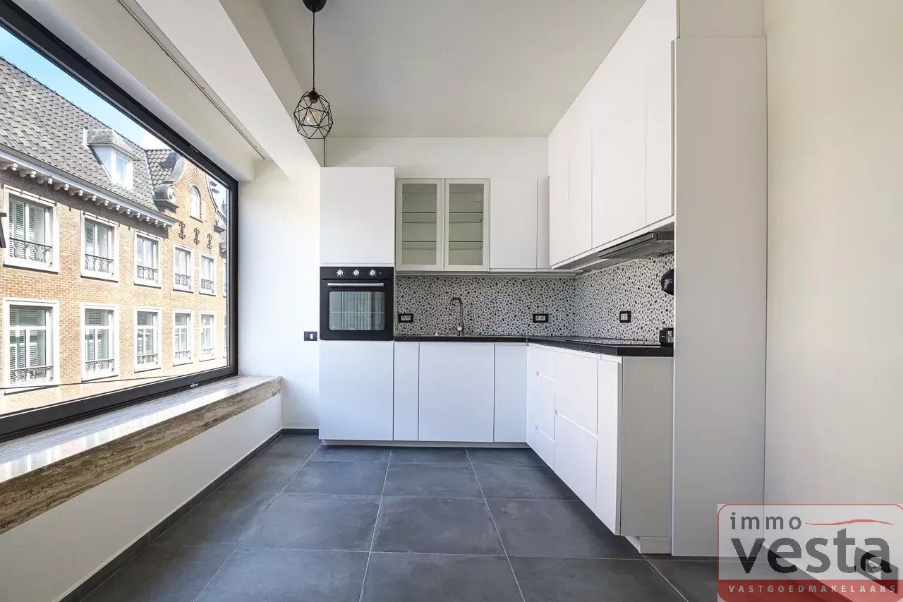 Te huur: Goed onderhouden appartement in het centrum van Sint-Truiden foto 6