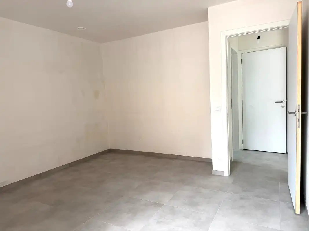Instapklaar 1 slaapkamer nieuwbouwappartement met ondergrondse parking en berging. foto 9