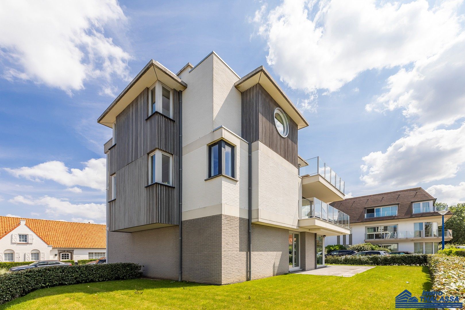 Modern afgewerkt 2-slaapkamerappartement op 200 meter van de zeedijk en het strand. foto 19