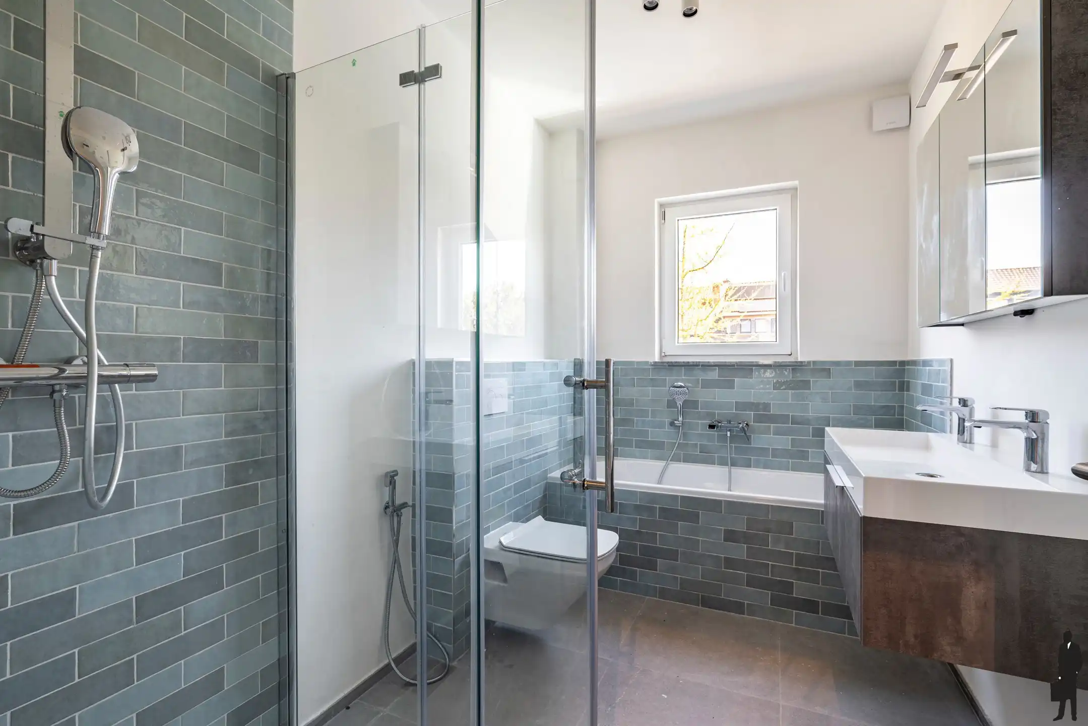 Luxueus gerenoveerde gezinswoning in de gegeerde Elsdonkwijk foto 19