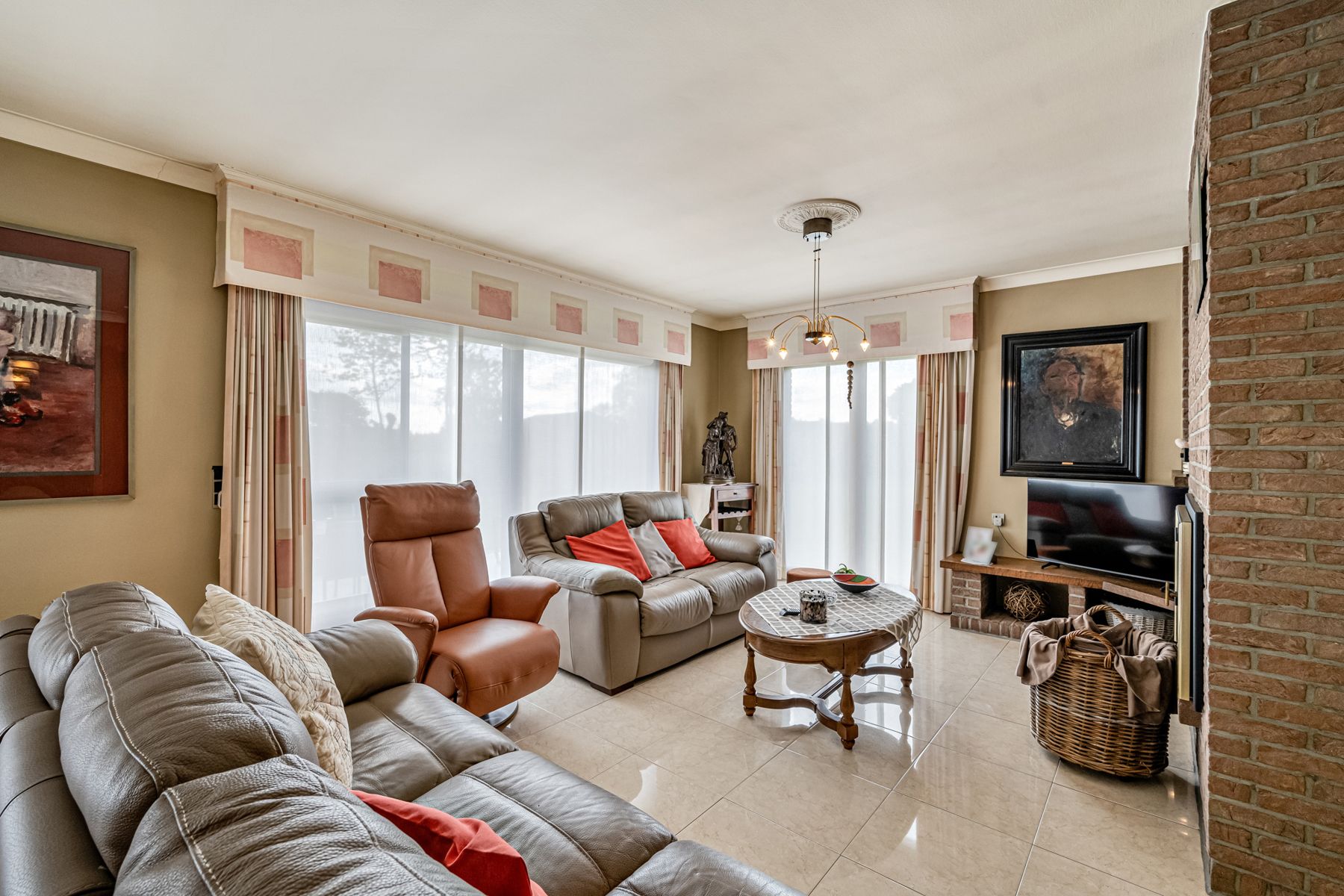 Ruime woning met OPTIE aankoop bouwgrond ernaast foto 7