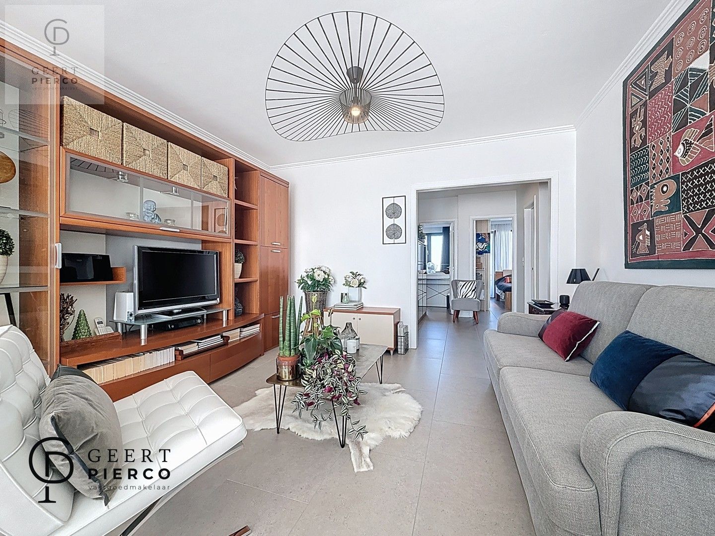 Prachtig gerenoveerd appartement foto {{pictureIndex}}