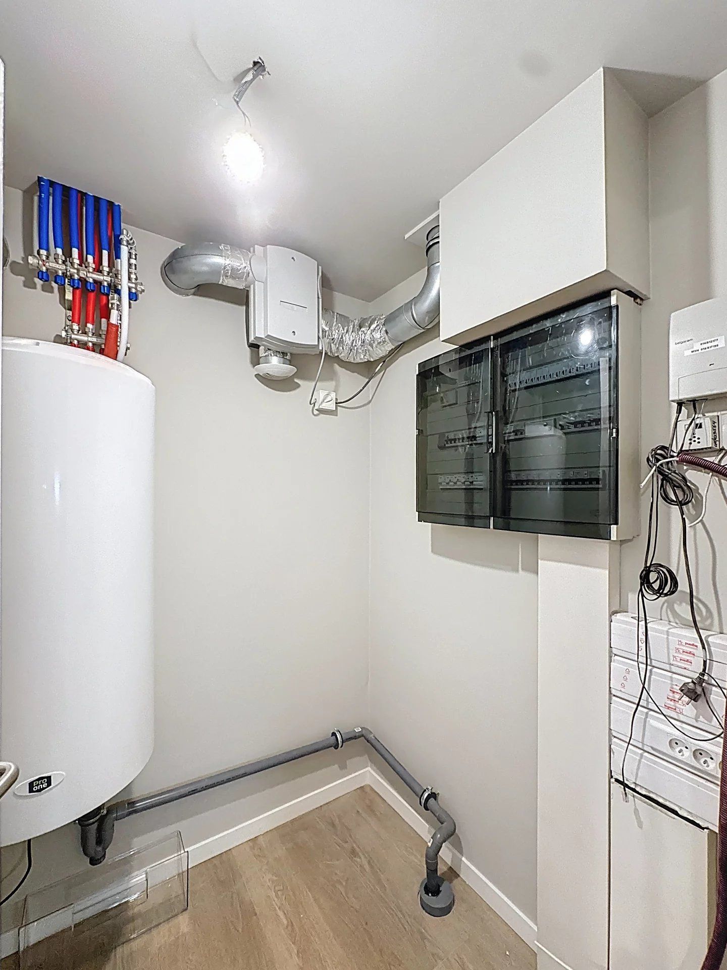 Gelijkvloers appartement met 2 slaapkamers en terras in het centrum van Balen. foto 8