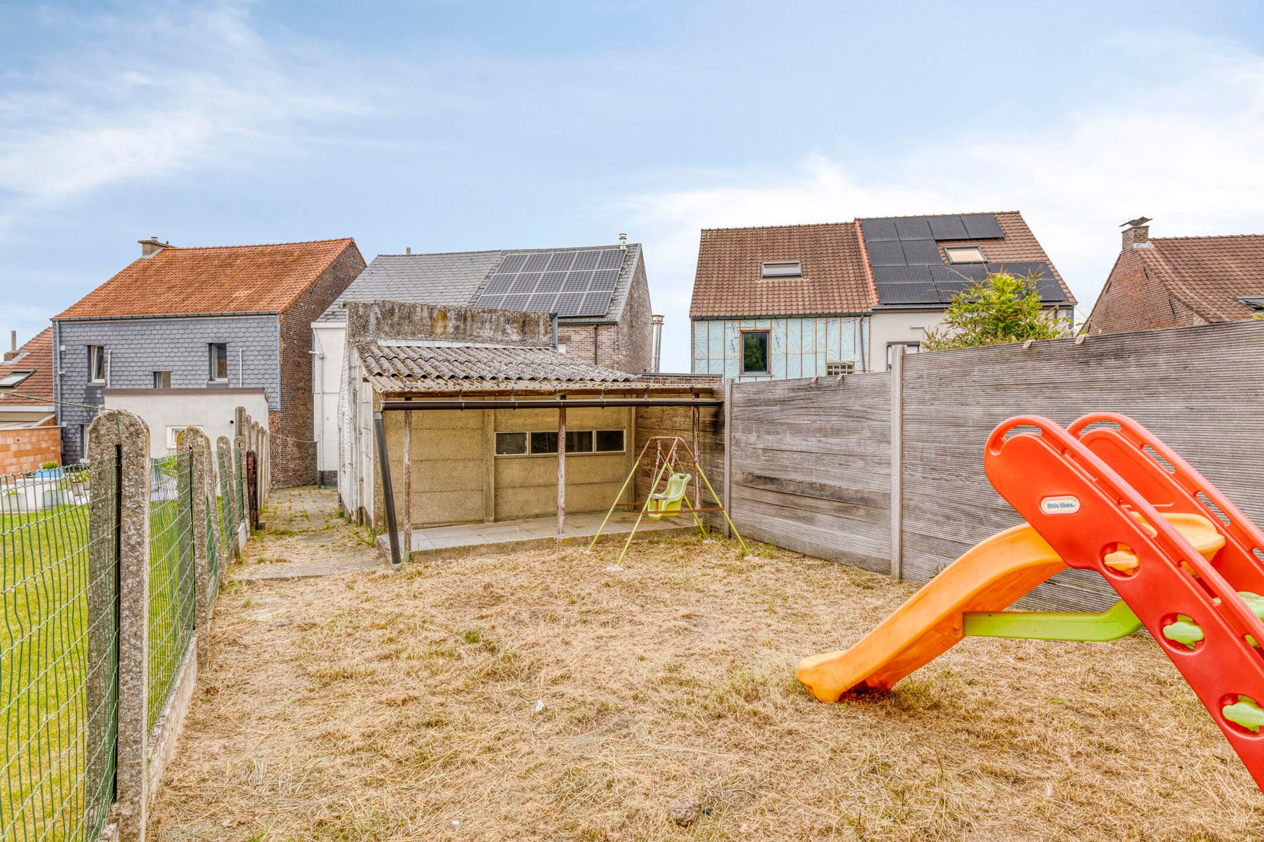 Te renoveren woning met zuidgerichte tuin foto 24