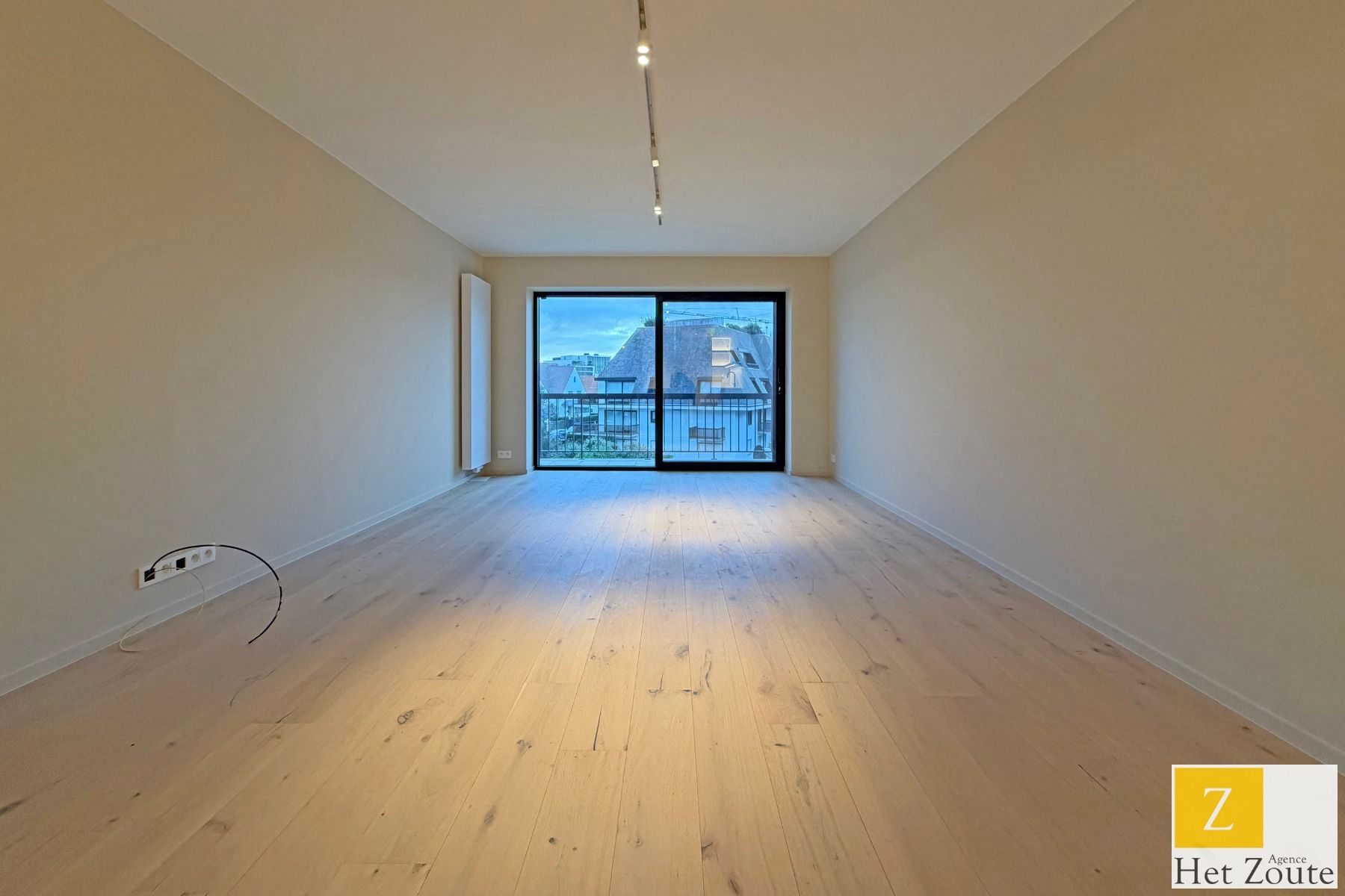 Gerenoveerd app - vlakbij Zeedijk - inclusief staanplaats foto 6