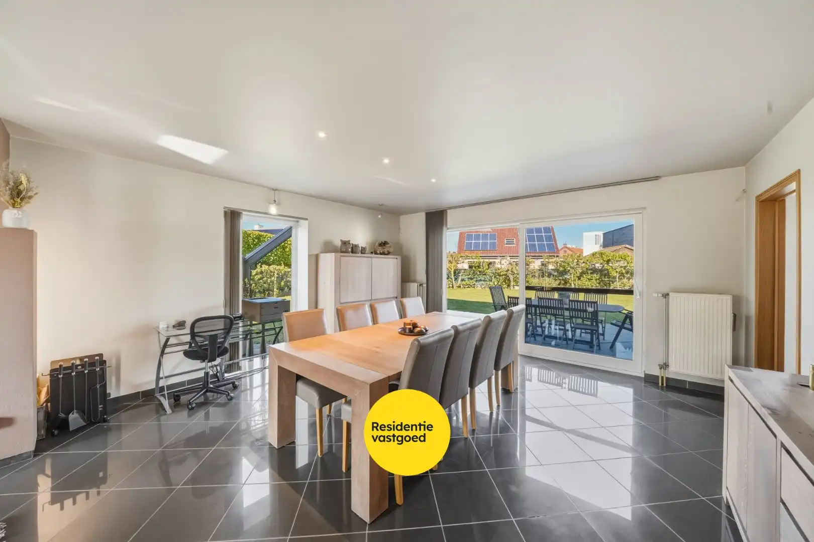 Ruime alleenstaande woning nabij zee en strand! foto 7