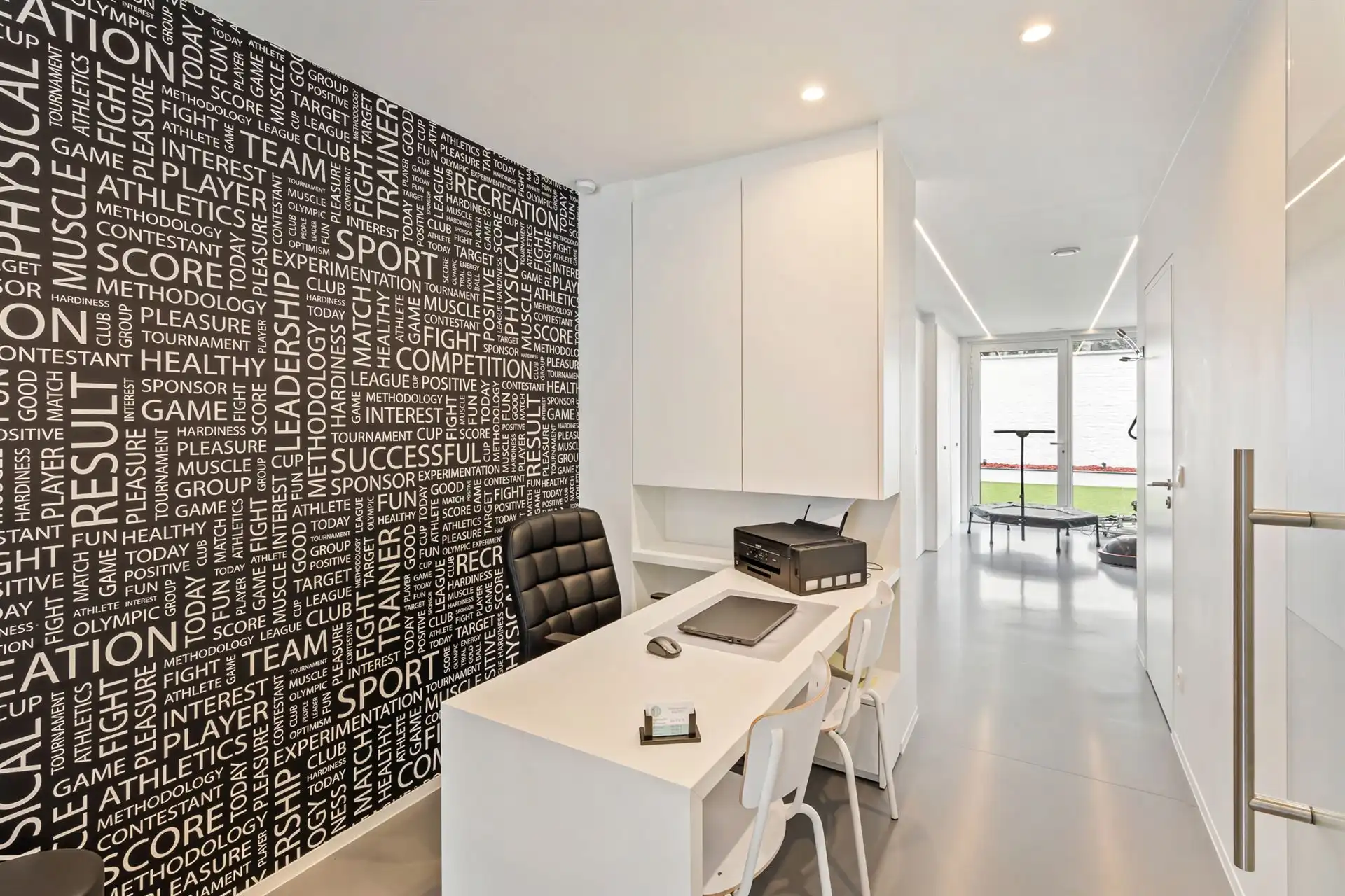 TOPGELEGEN commercieel handelspand met appartement. foto 6