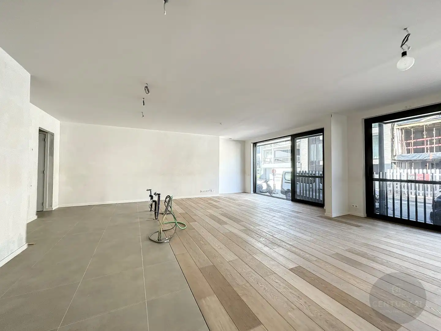 NIEUW en ZEER RUIM gelijkvloersappartement foto 7