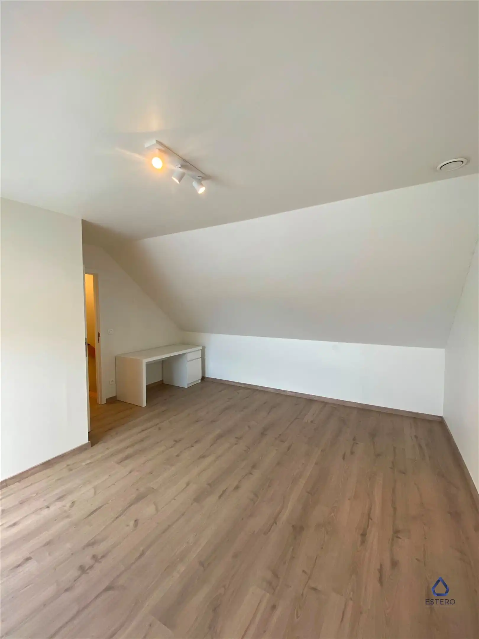 Lichtrijke BEN-woning met 3 slaapkamers en ruime hobbykamer foto 18
