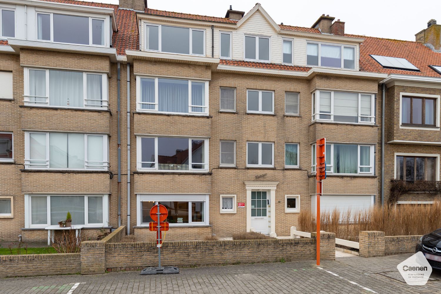 Goed gelegen appartement met 2 slaapkamers en privatieve tuin foto {{pictureIndex}}