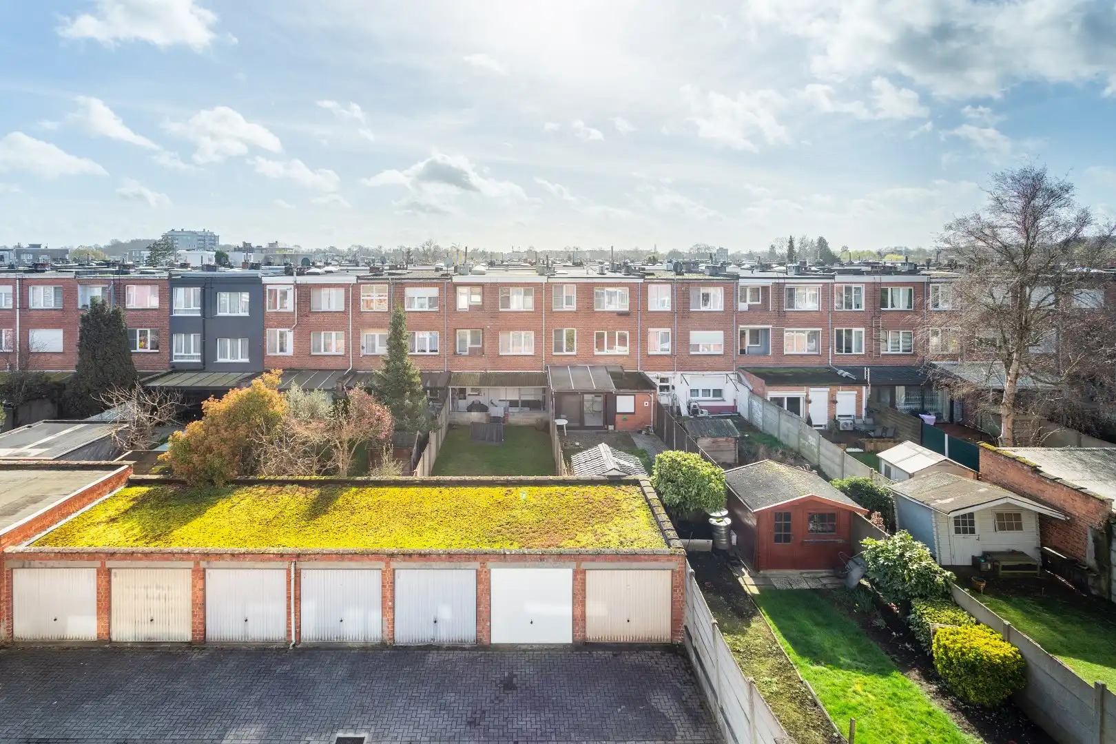 Lichtrijk app. met terras en groen uitzicht foto 24