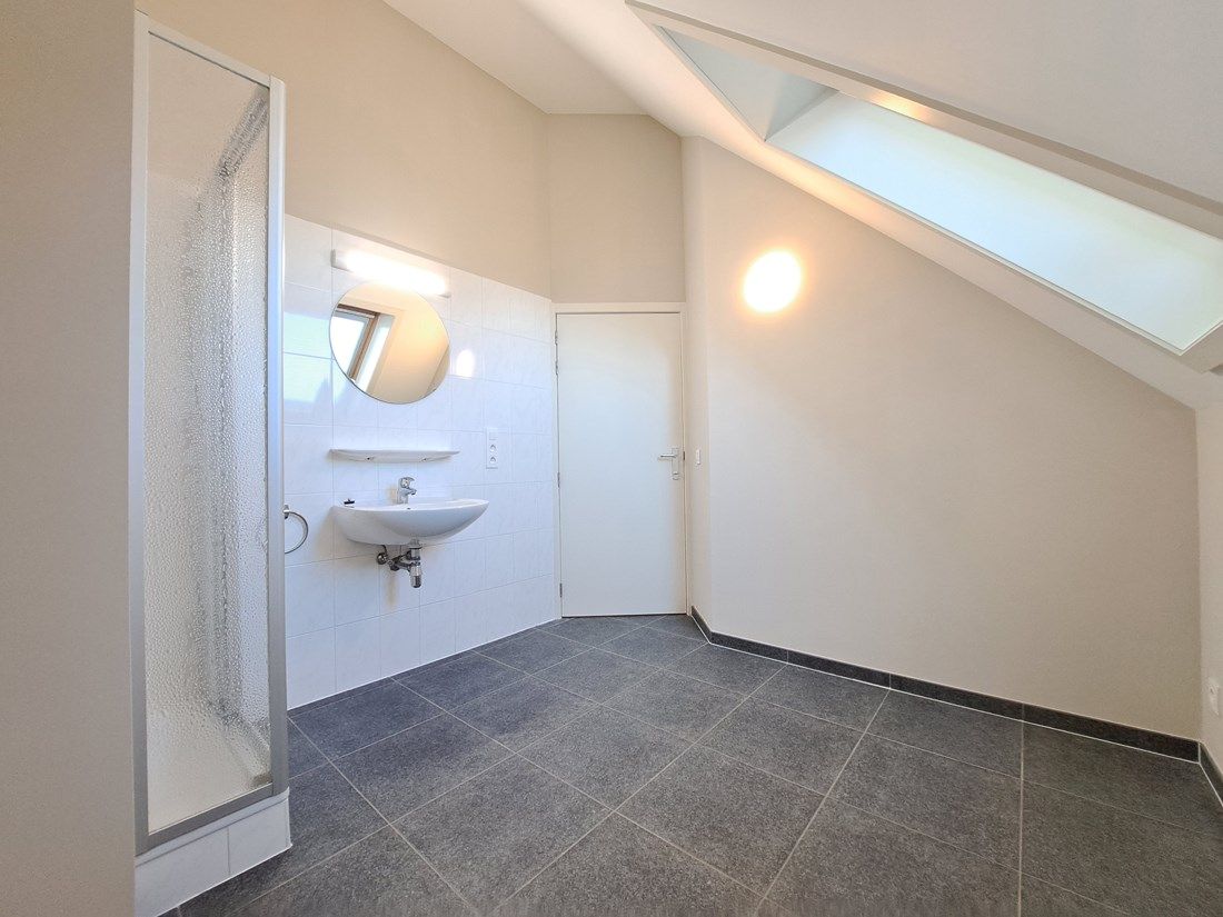 Perfect onderhouden rijwoning te Lommel foto 14