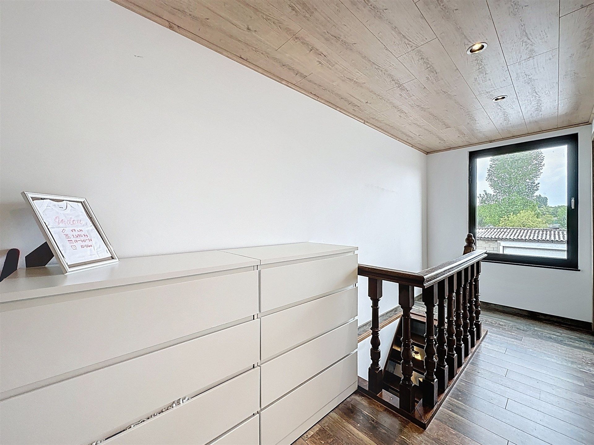 Gezinswoning met 2 slaapkamers, ruim magazijn en halfopen karakter op toplocatie! foto 7