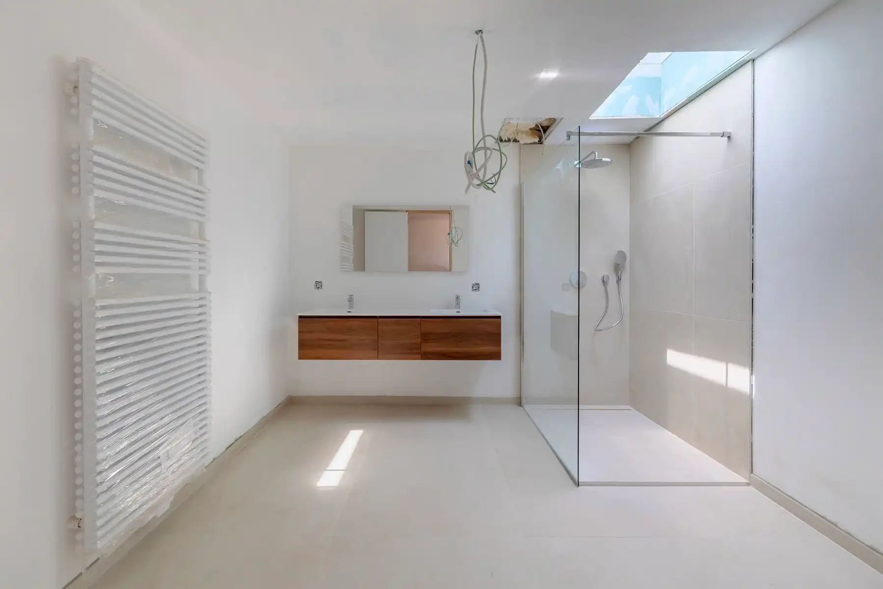 Gerenoveerde woning met 3 slpks, tuin en garage foto 17