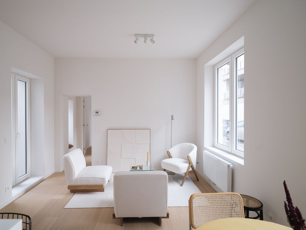 Gerenoveerd 1-slaapkamer appartement met buitenruimte nabij Gent Zuid foto {{pictureIndex}}