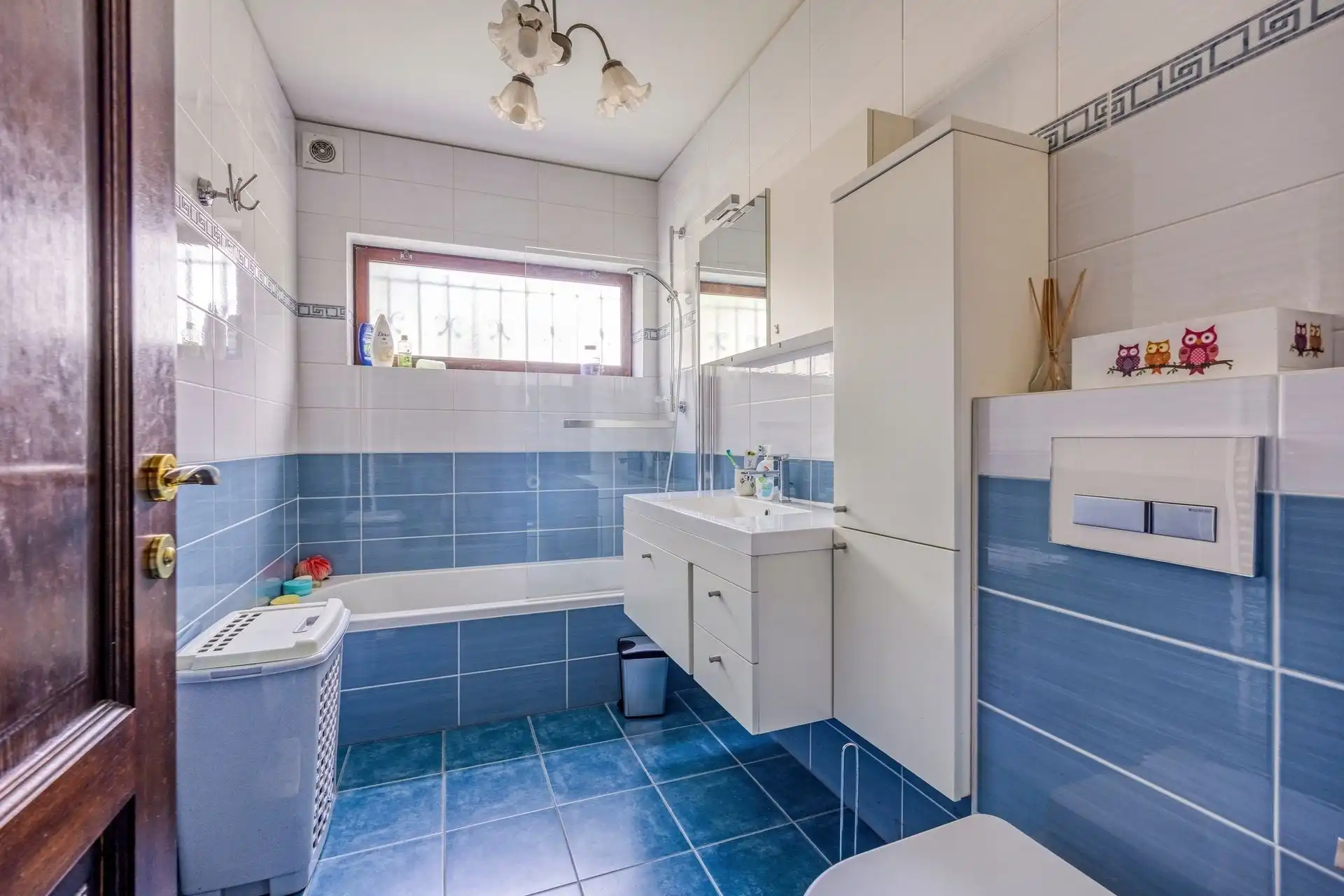 Perfect onderhouden villa in rustige straat foto 16