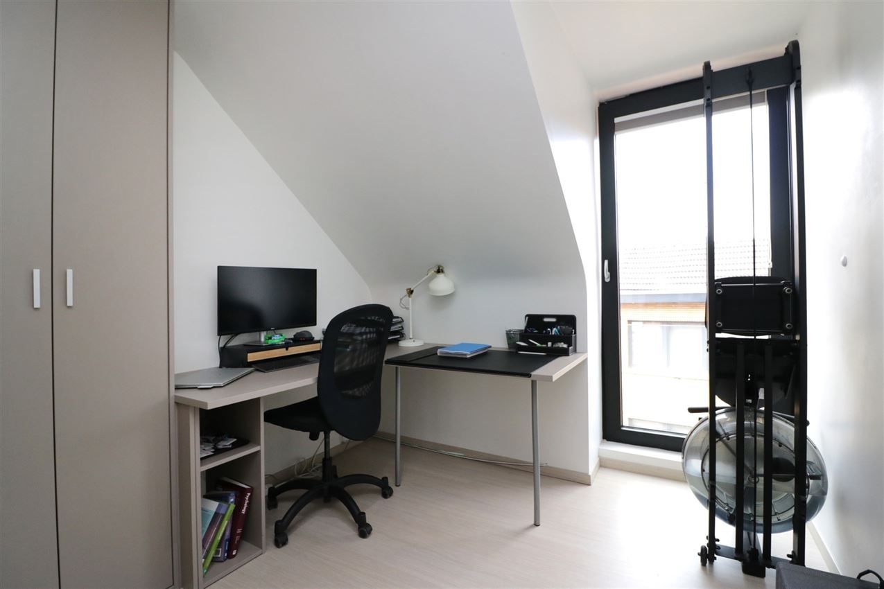 Duplex met 2 slpk., terras en garage temidden centrum foto 21