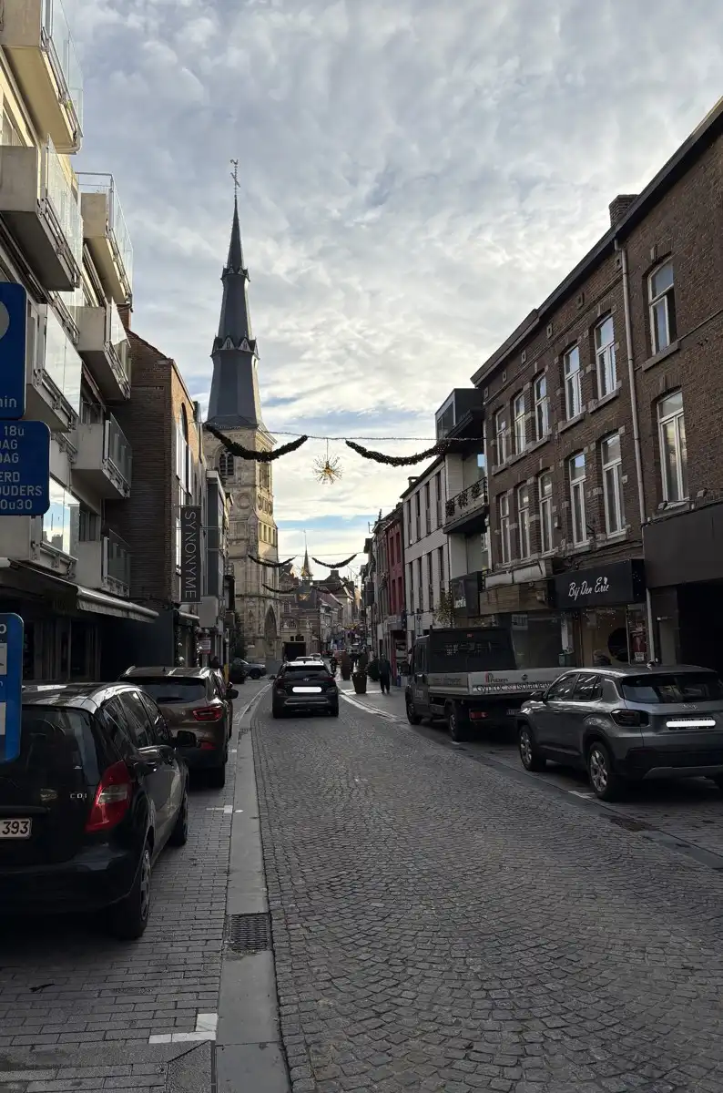 Recente handelsruimte in het centrum foto 2