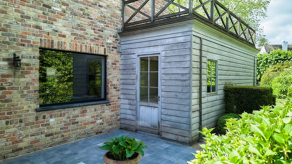 Hedendaags landelijk en rustig wonen in deze opmerkelijke villa met aangelegde tuin. foto 30