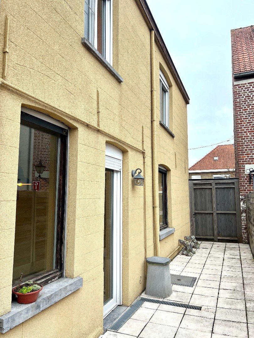 Charme troef in deze starterswoning te Wevelgem! foto 26