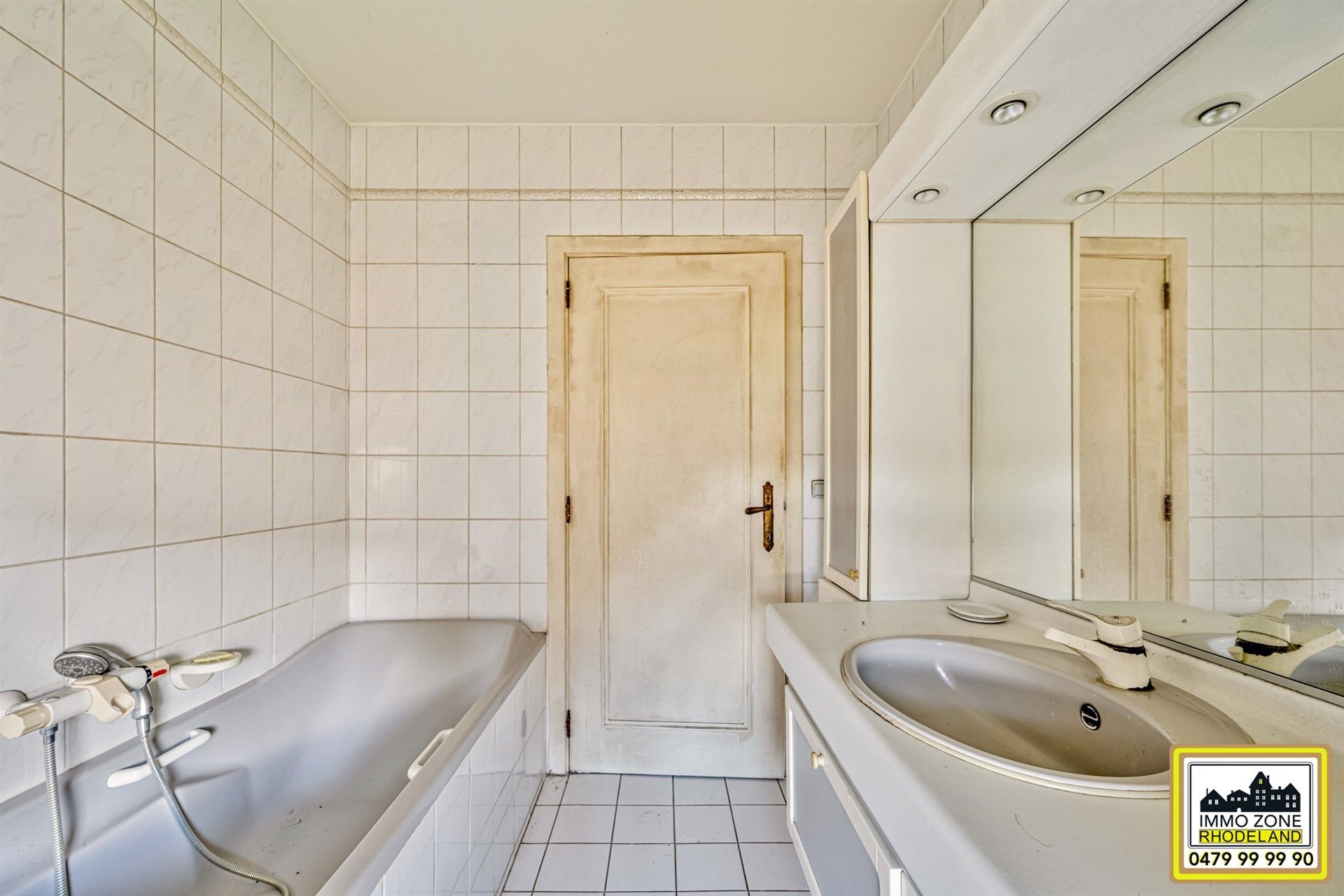 Statige te renoveren notaris woning op groot perceel foto 24