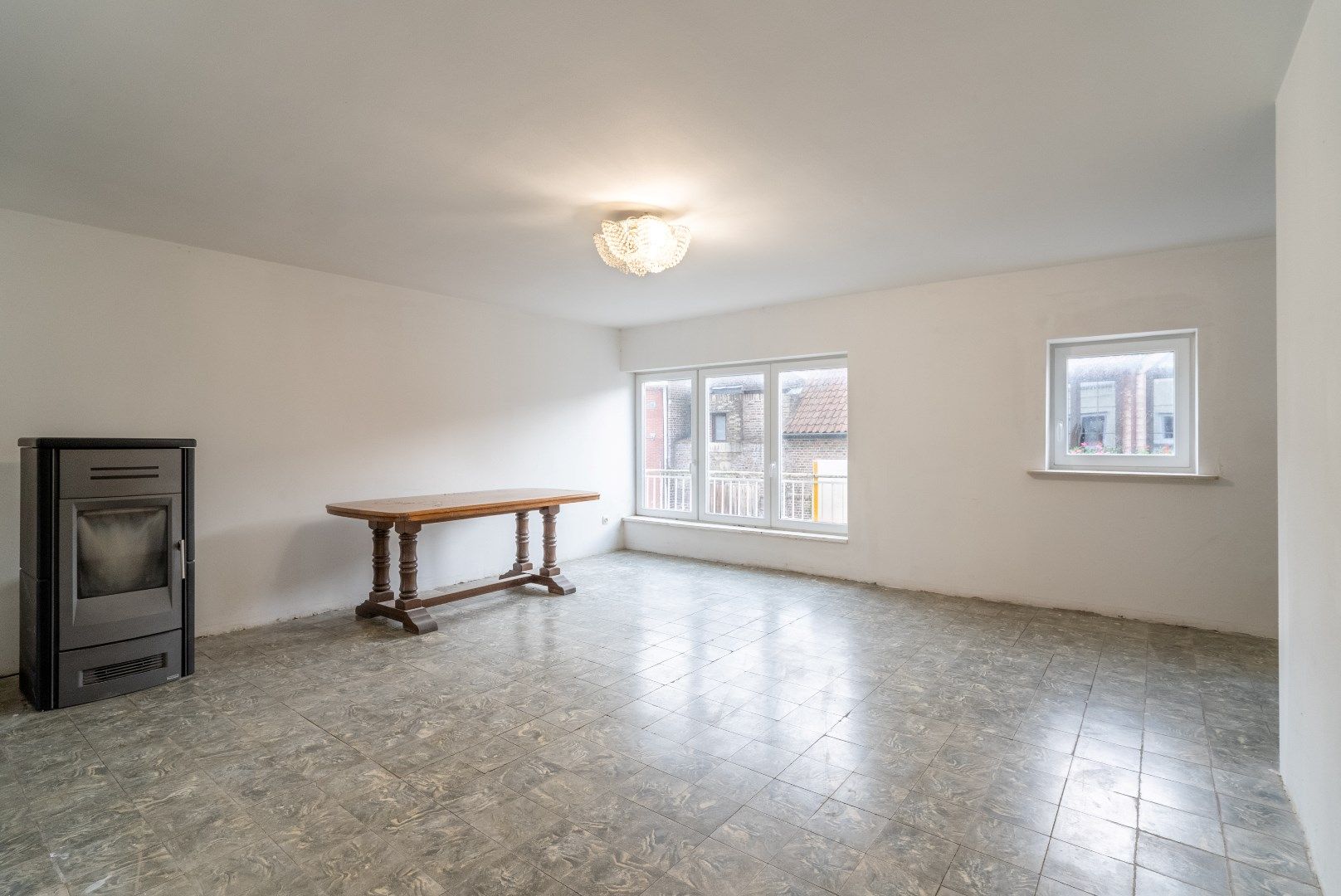 Verder af te werken duplex appartement foto {{pictureIndex}}