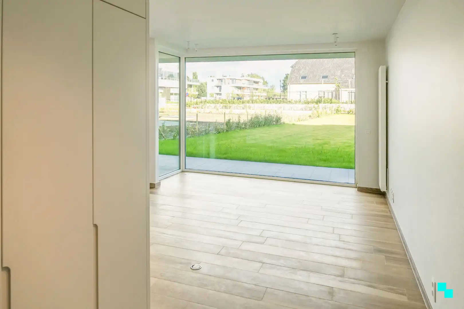 Tweeslaapkamer appartement op het gelijkvloers in het hart van Merelbeke foto 3