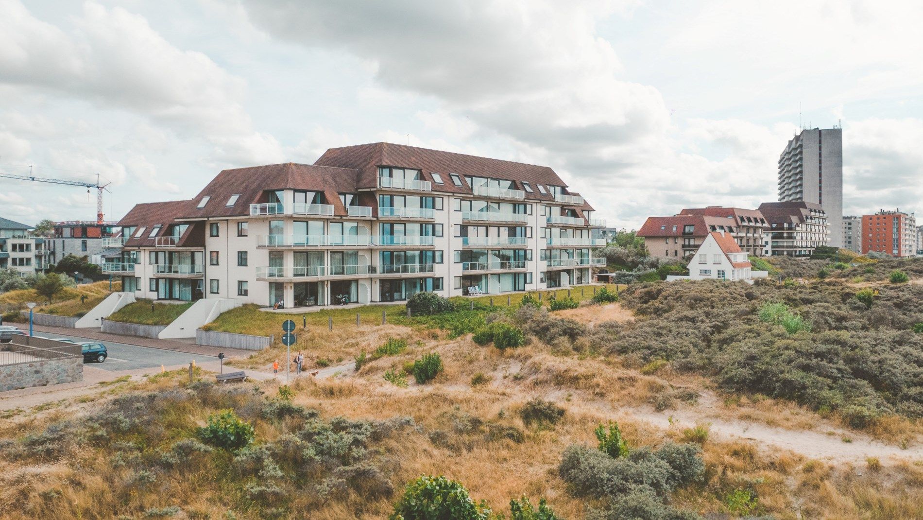 Luxueuze penthouse met drie slaapkamers en frontaal zeezicht in Res. Eden Beach foto 26