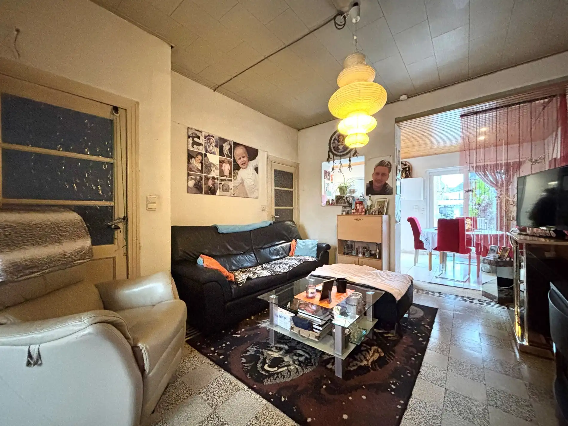 Op te frissen rijwoning met tuin, vernieuwde ramen en geïsoleerd dak. foto 5