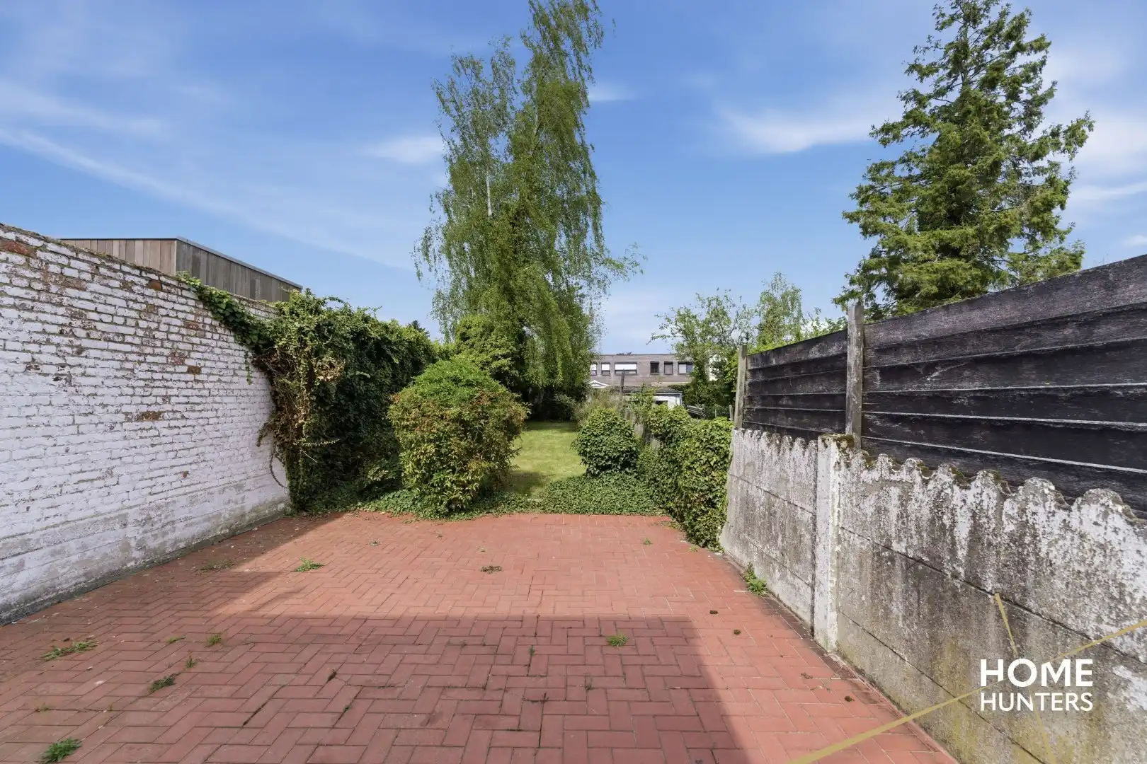 Karaktervolle te renoveren woning met 4 slaapkamers en ruime tuin te Ieper foto 22