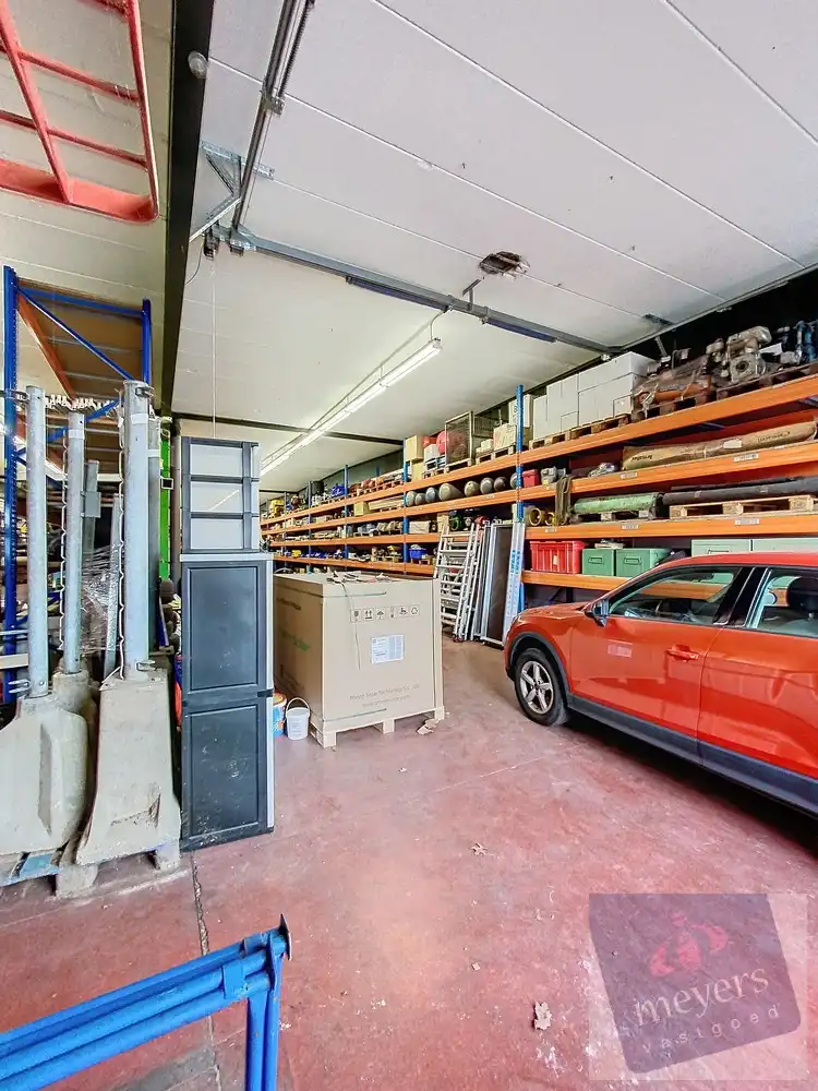 Veelzijdig bedrijfscomplex op ruim perceel van 9.985 m² in Bocholt foto 9