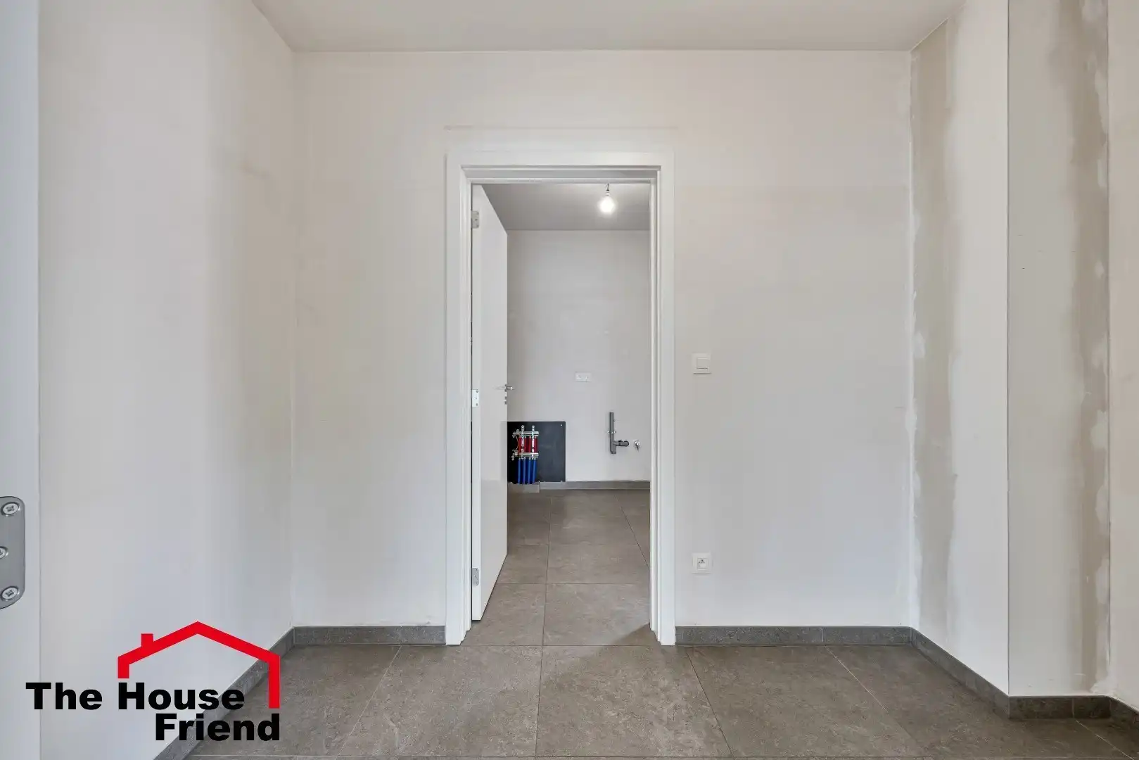 Top afgewerkte nieuwbouwwoning met 3 slaapkamers, tuin en carport in rustige woonomgeving foto 7