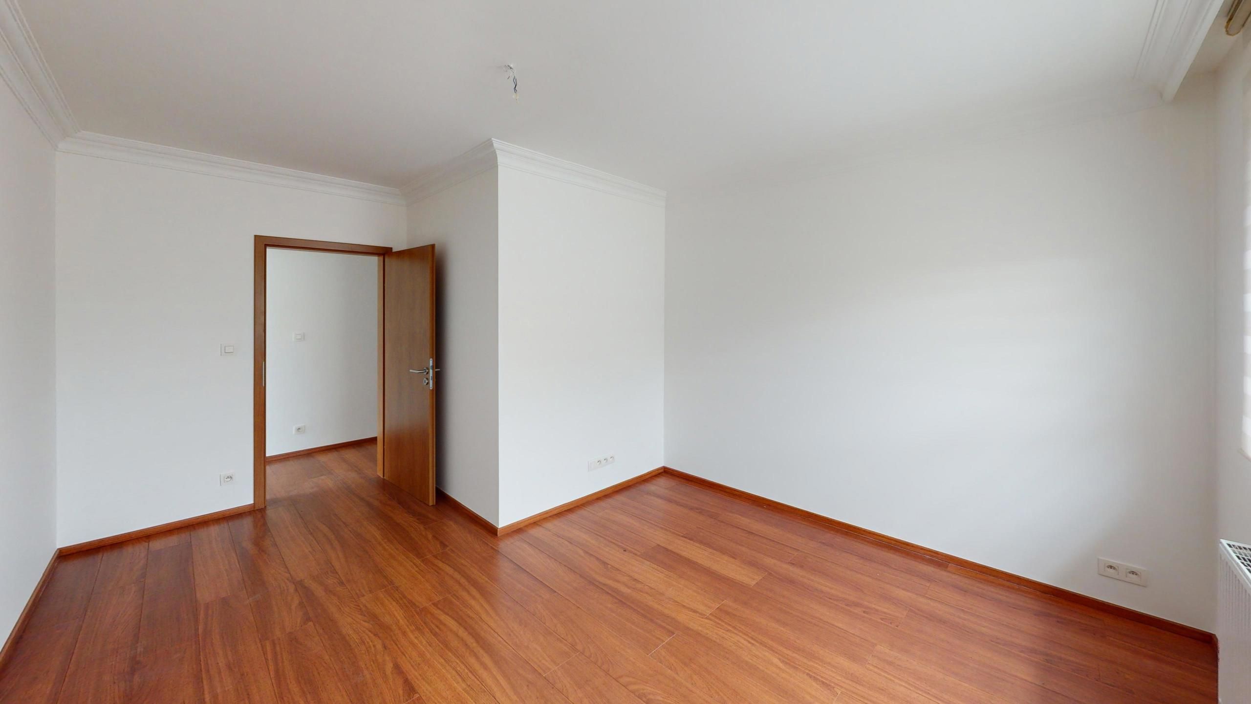 Ruime villa van 215m² met 4 slpks dichtbij Beringen-Centrum! foto 27