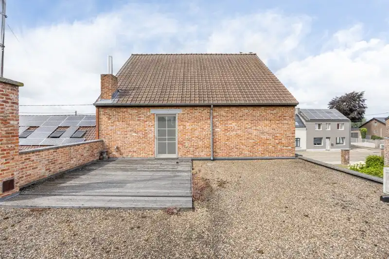 Luxueuze, halfopen bebouwing met 3 slaapkamers, inpandige garage en een prachtige tuin foto 27