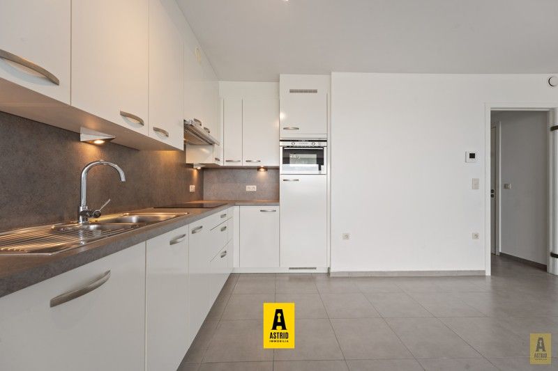 Instapklaar gelijkvloers appartement met terras aan Spuikom! foto 8