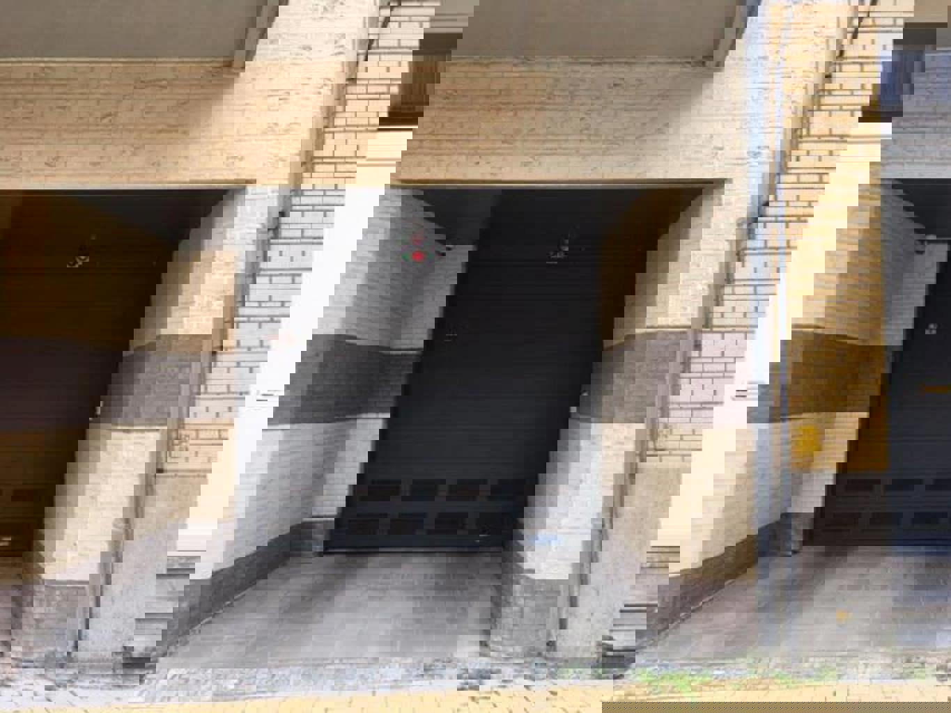 Te koop:garage/parkeerplaats met autolift te Middelkerke foto 3