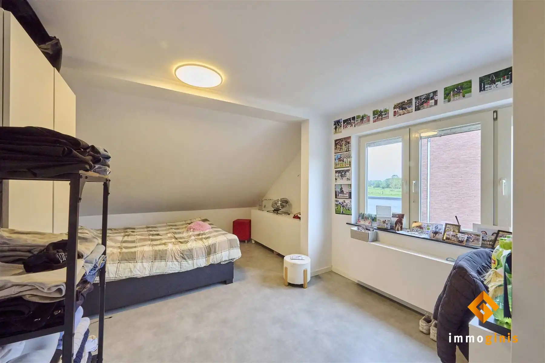 Ruime, gerenoveerde woning met 6 slaapkamers en loods (180m²) op een perceel van 71a44ca. foto 16