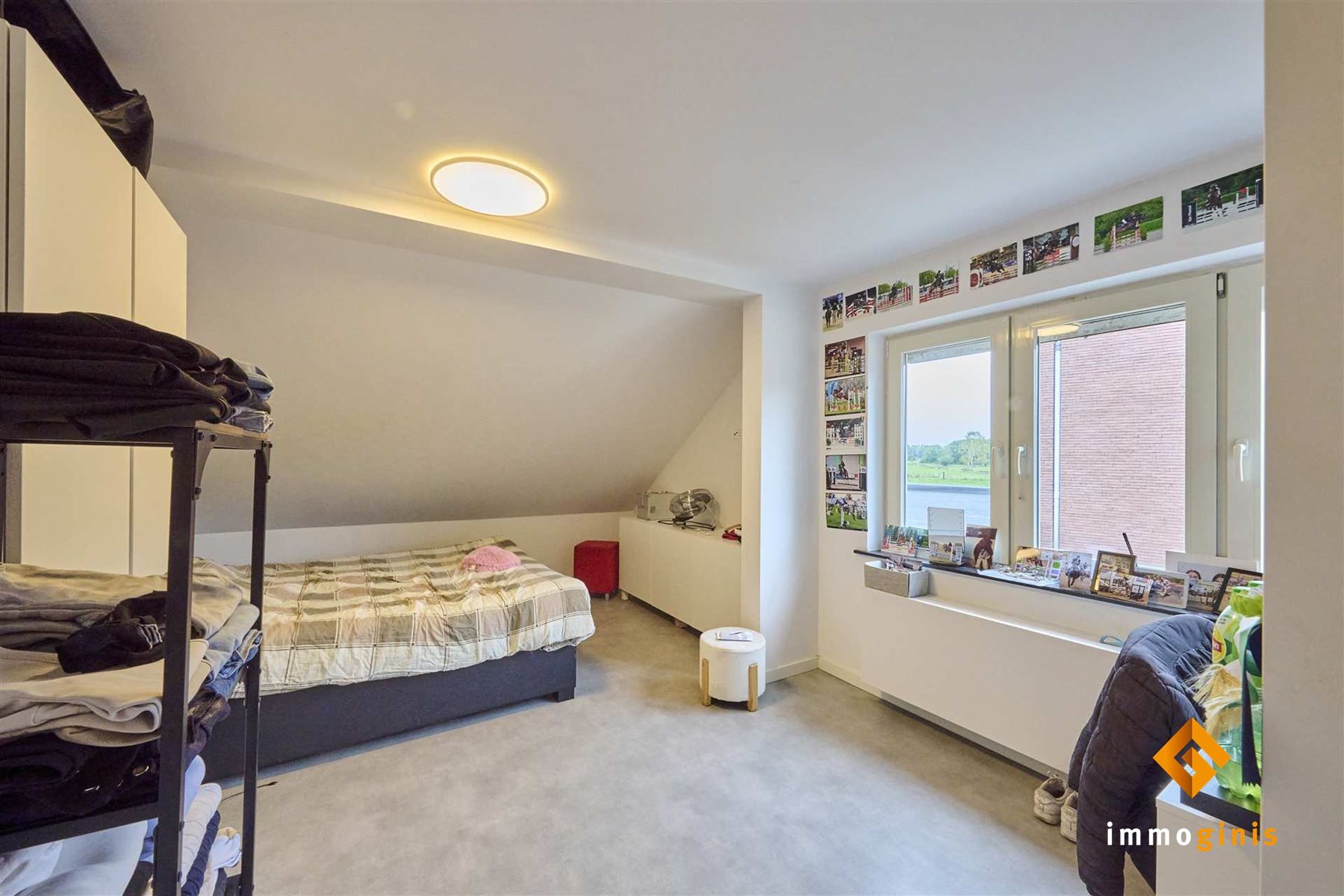 Ruime, gerenoveerde woning met 6 slaapkamers en loods (180m²) op een perceel van 71a44ca. foto 16