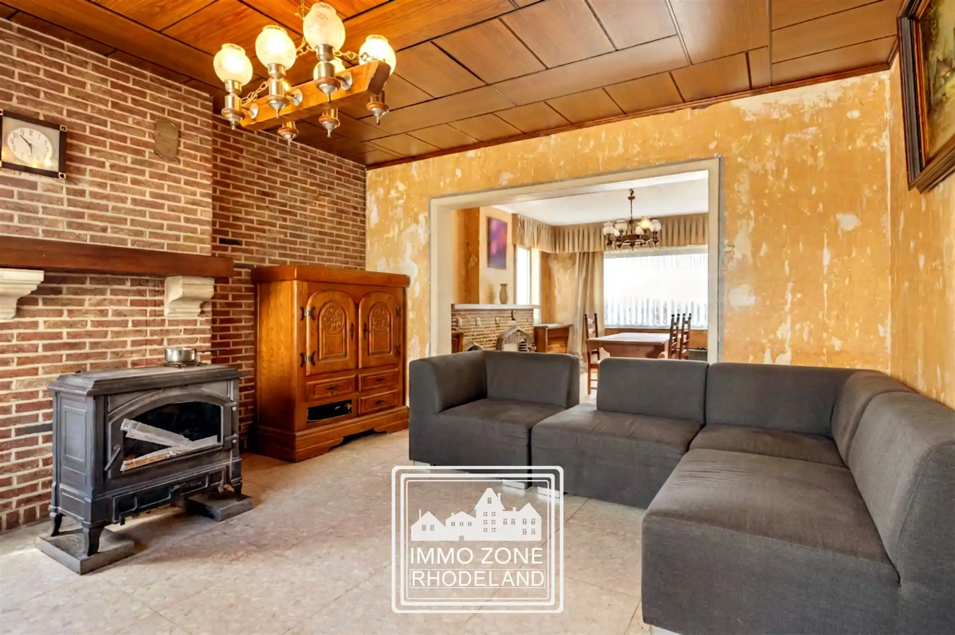 Gunstig gelegen te renoveren woning met veel potentieel foto 7
