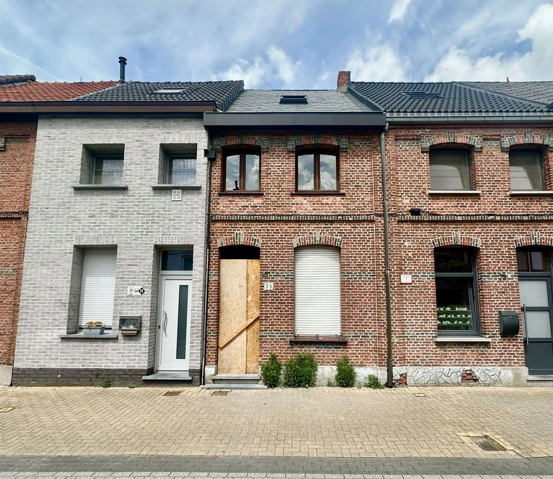 Hoofdfoto van de publicatie: Rijwoning met 2 slaapkamers en tuin met achteruitweg.